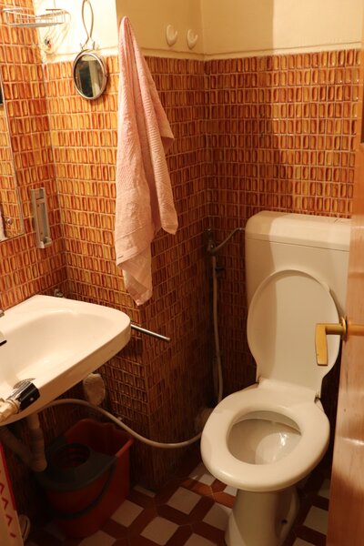 Unirii, rond Libertatii, 3 camere decomandat, 98 mp, 2 bai.